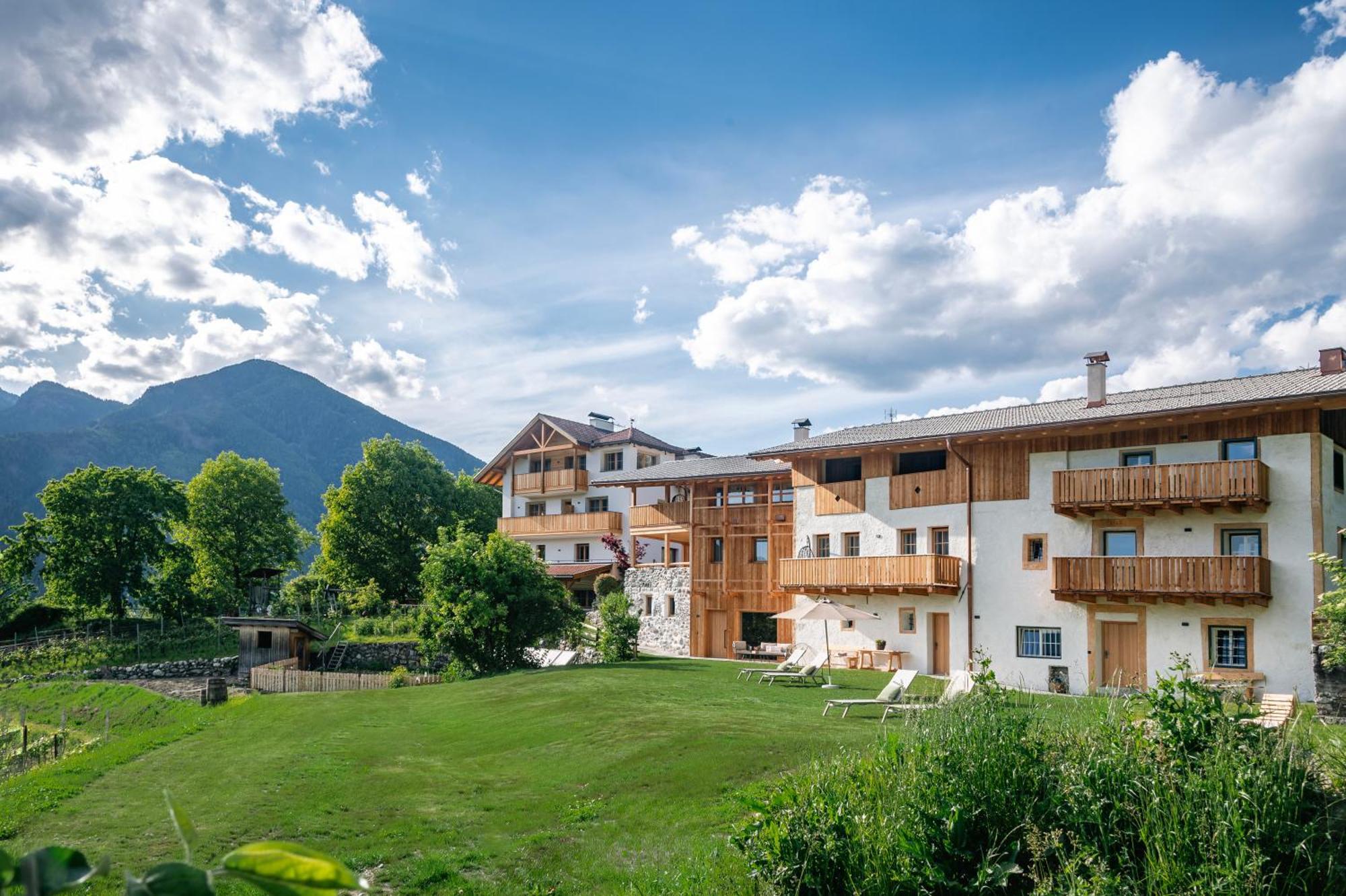 Trinnerhof- Hof Chalets Und Obsthof Natz-Schabs المظهر الخارجي الصورة